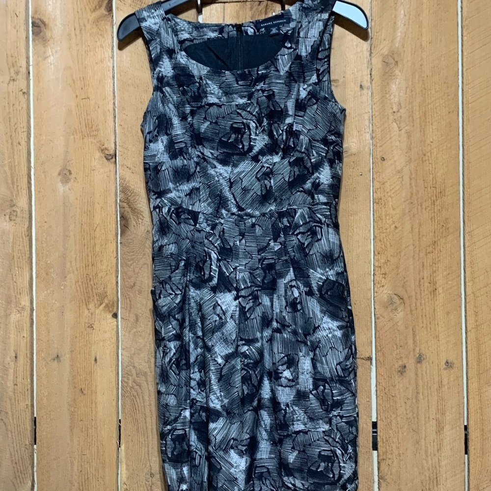 Banana Republic Black White Sheath Sleeveless Dress 4 Petite- Pockets! - Picture 2 of 3